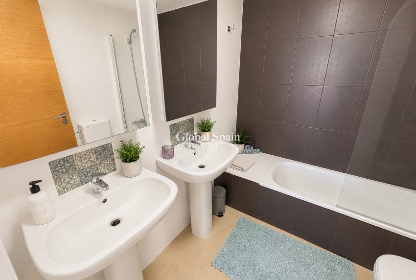 Wiederverkauf - WOHNUNG -
MAR MENOR GOLF RESORT - Inland