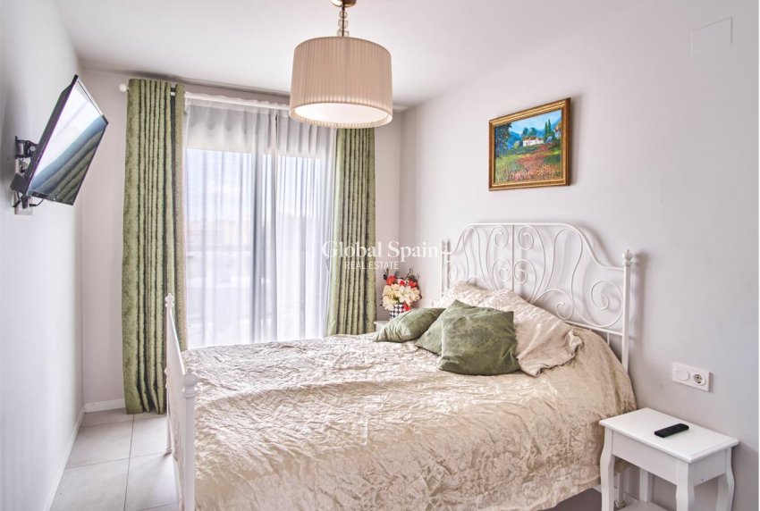 Wiederverkauf - WOHNUNG -
MIL PALMERAS  - Costa Blanca