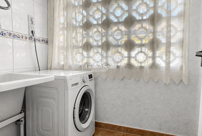 Wiederverkauf - WOHNUNG -
MIL PALMERAS  - Costa Blanca
