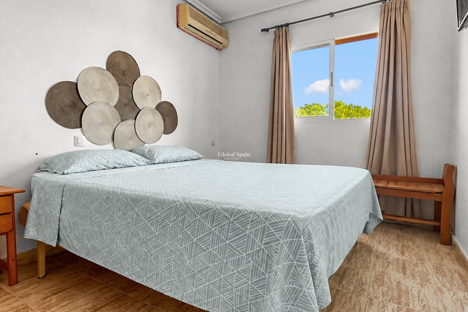 Wiederverkauf - WOHNUNG -
MIL PALMERAS  - Costa Blanca