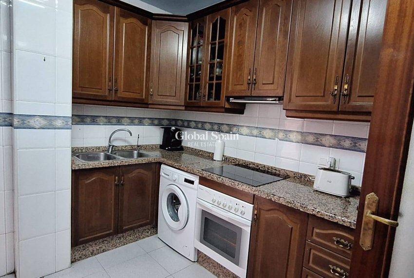 Wiederverkauf - WOHNUNG -
MURCIA - San Benito-patiño