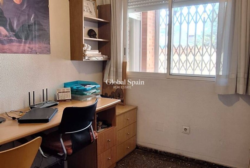 Wiederverkauf - WOHNUNG -
MURCIA - San Benito-patiño