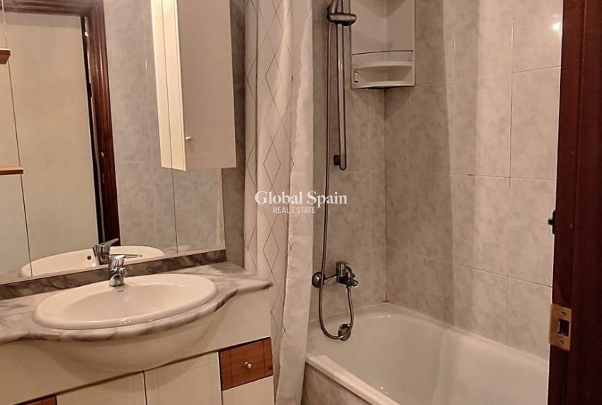 Wiederverkauf - WOHNUNG -
MURCIA - San Benito-patiño