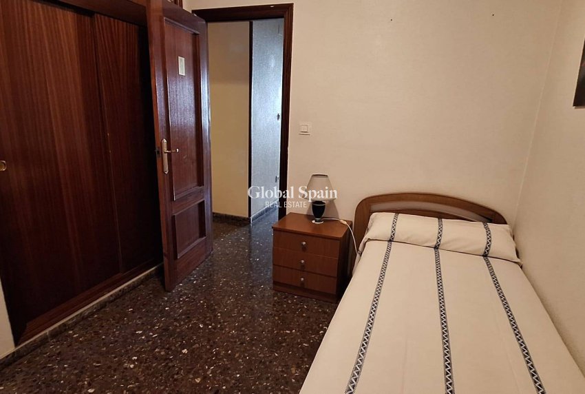 Wiederverkauf - WOHNUNG -
MURCIA - San Benito-patiño