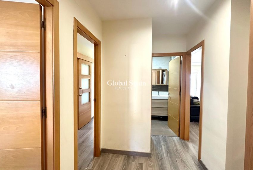 Wiederverkauf - WOHNUNG -
ORIHUELA COSTA - Altos de campoamor