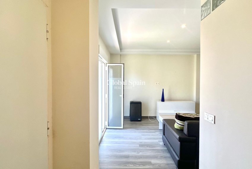 Wiederverkauf - WOHNUNG -
ORIHUELA COSTA - Altos de campoamor