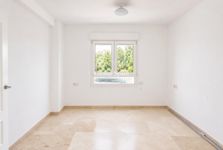 Wiederverkauf - WOHNUNG -
ORIHUELA COSTA - Altos de campoamor