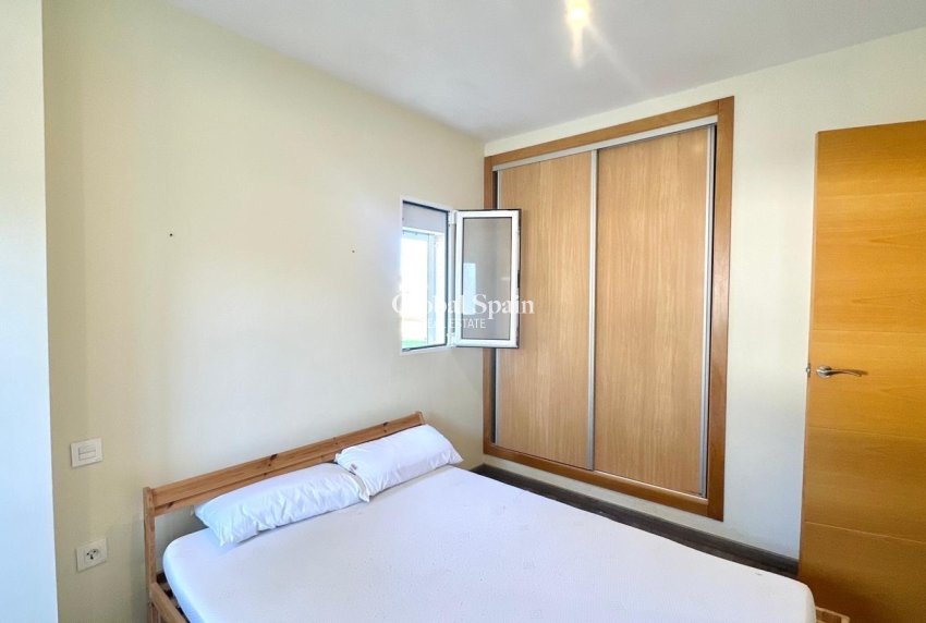 Wiederverkauf - WOHNUNG -
ORIHUELA COSTA - Altos de campoamor