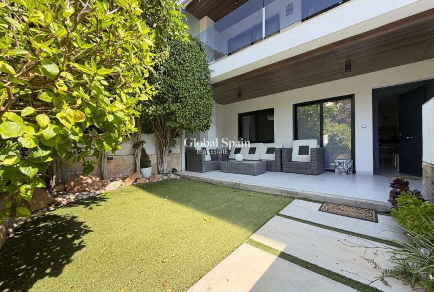 Wiederverkauf - WOHNUNG -
ORIHUELA COSTA - Altos de campoamor