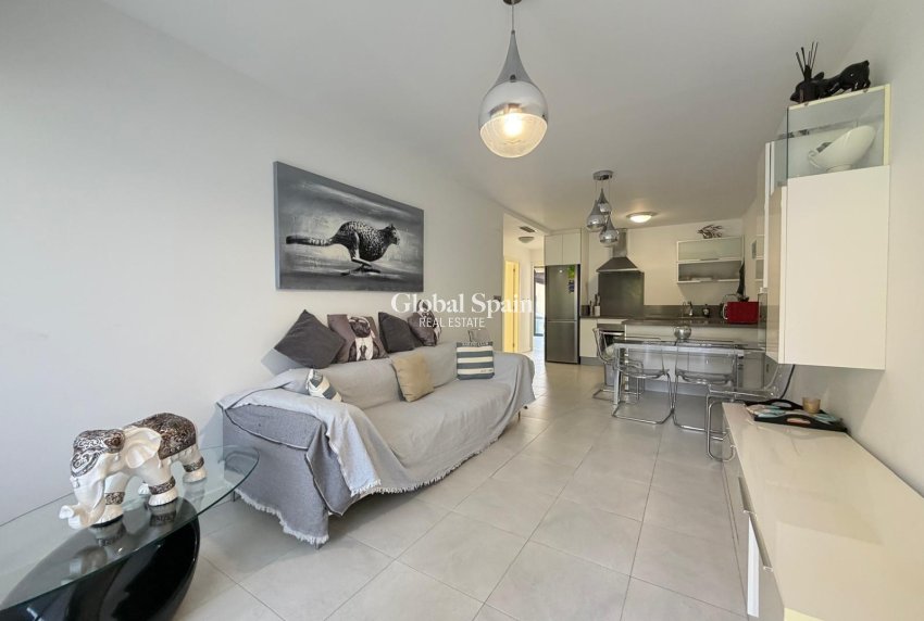 Wiederverkauf - WOHNUNG -
ORIHUELA COSTA - Altos de campoamor