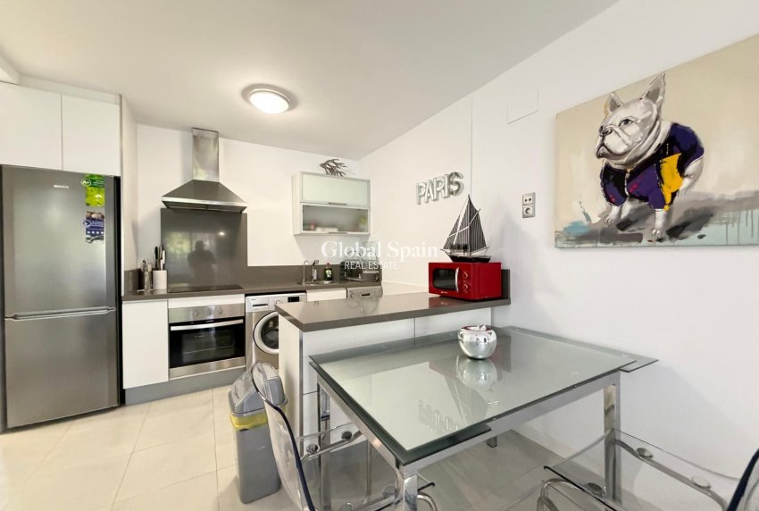 Wiederverkauf - WOHNUNG -
ORIHUELA COSTA - Altos de campoamor