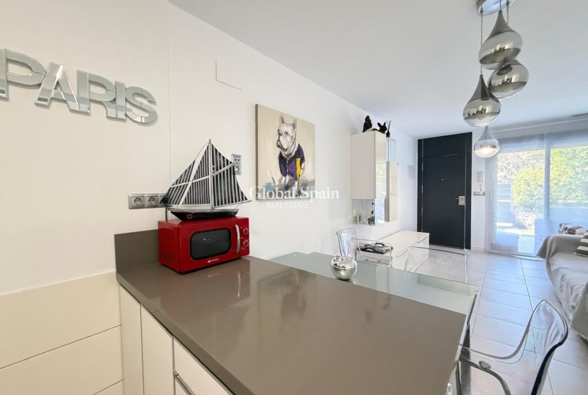 Wiederverkauf - WOHNUNG -
ORIHUELA COSTA - Altos de campoamor