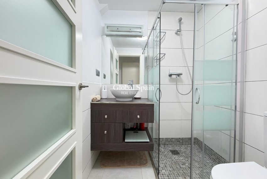 Wiederverkauf - WOHNUNG -
ORIHUELA COSTA - Altos de campoamor