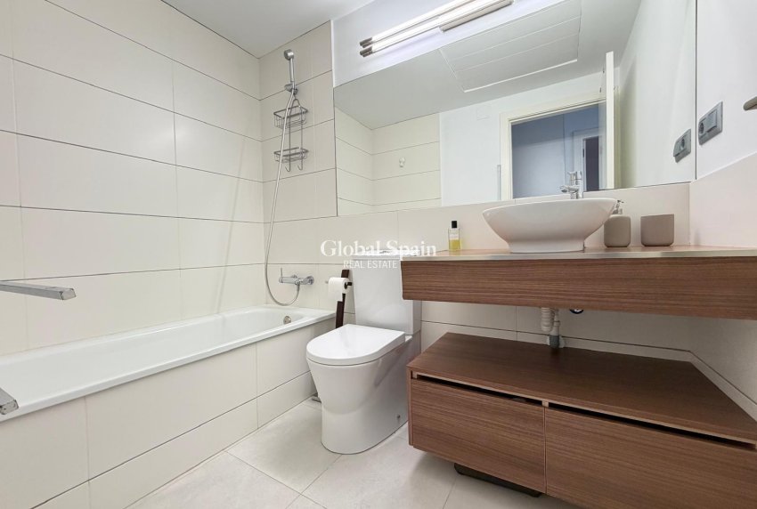 Wiederverkauf - WOHNUNG -
ORIHUELA COSTA - Altos de campoamor