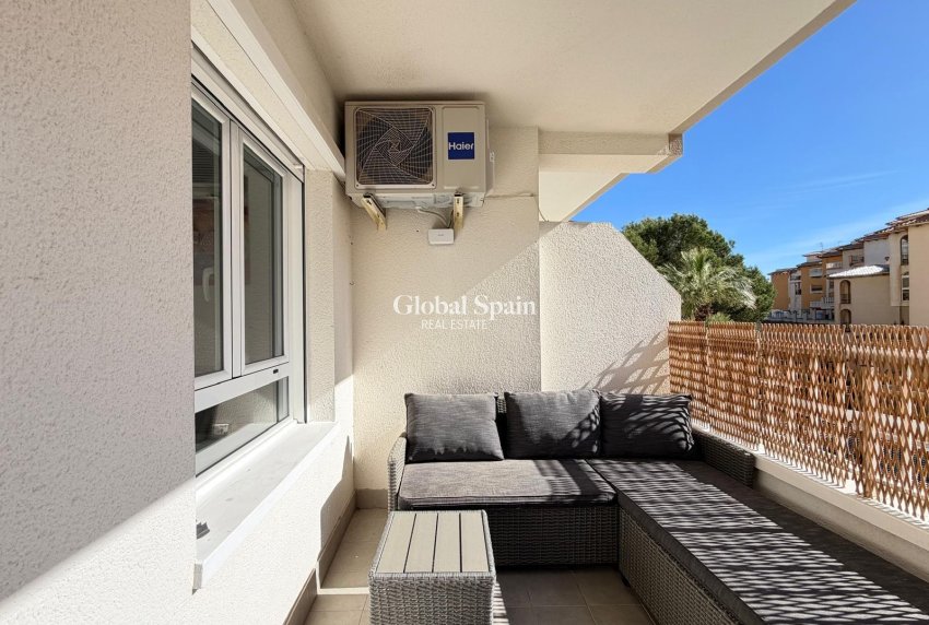 Wiederverkauf - WOHNUNG -
ORIHUELA COSTA - Altos de campoamor