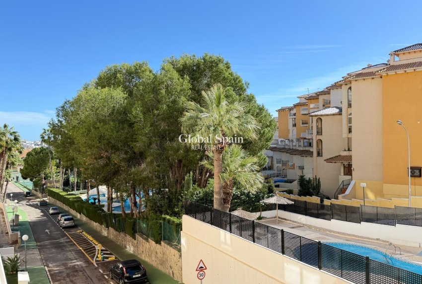 Wiederverkauf - WOHNUNG -
ORIHUELA COSTA - Altos de campoamor