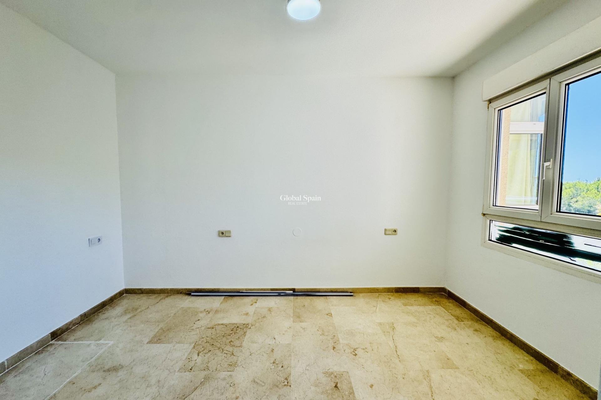 Wiederverkauf - WOHNUNG -
ORIHUELA COSTA - Altos de campoamor