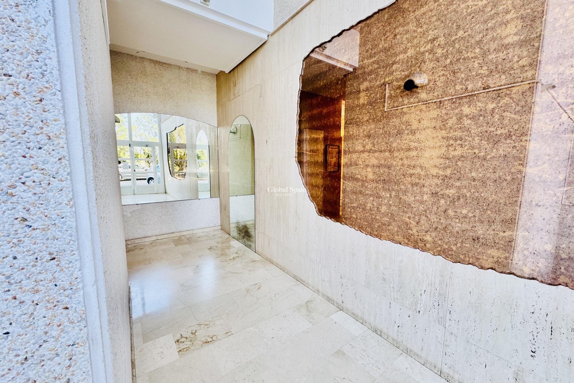 Wiederverkauf - WOHNUNG -
ORIHUELA COSTA - Altos de campoamor