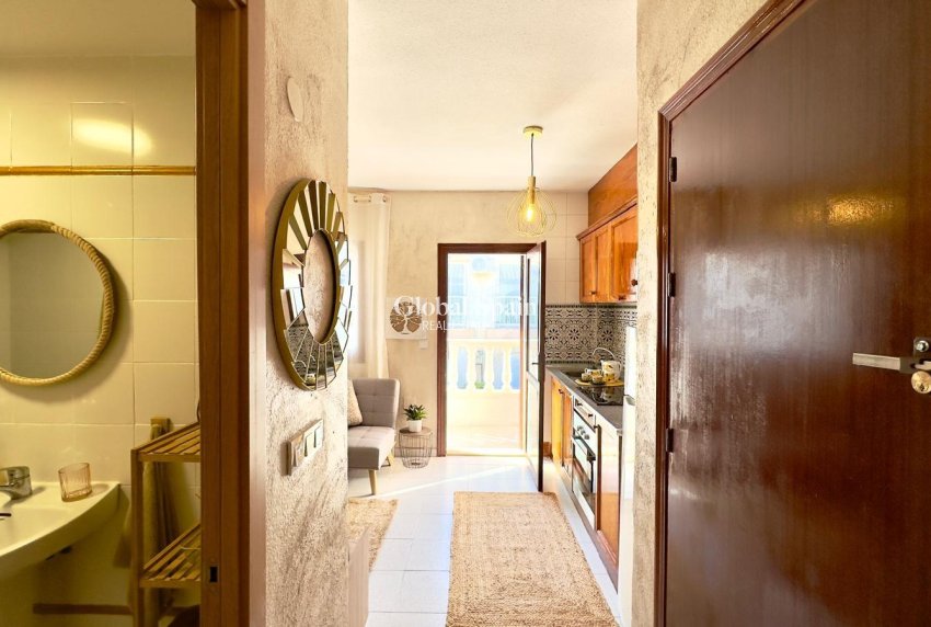 Wiederverkauf - WOHNUNG -
ORIHUELA COSTA - CABO ROIG