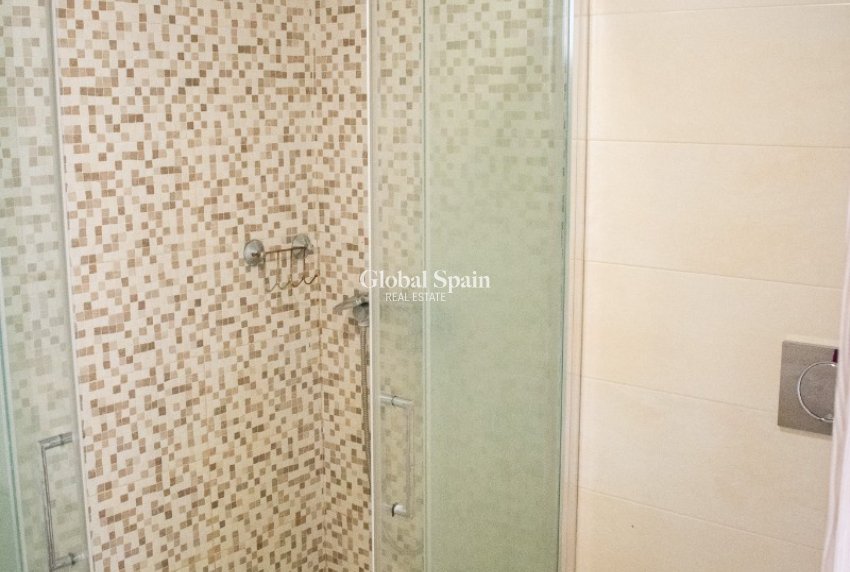 Wiederverkauf - WOHNUNG -
ORIHUELA COSTA - CABO ROIG