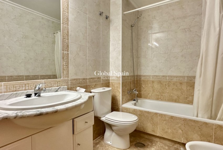 Wiederverkauf - WOHNUNG -
ORIHUELA COSTA - CABO ROIG