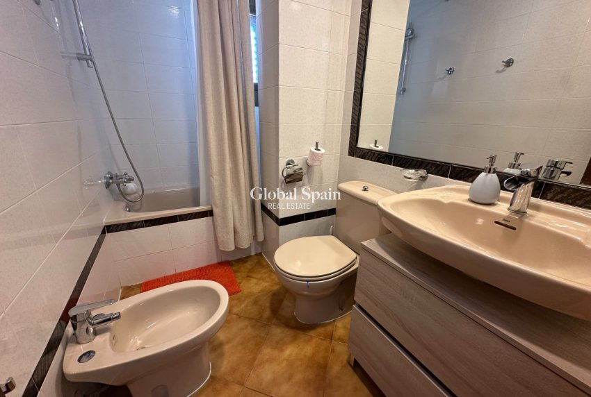 Wiederverkauf - WOHNUNG -
ORIHUELA COSTA - CABO ROIG