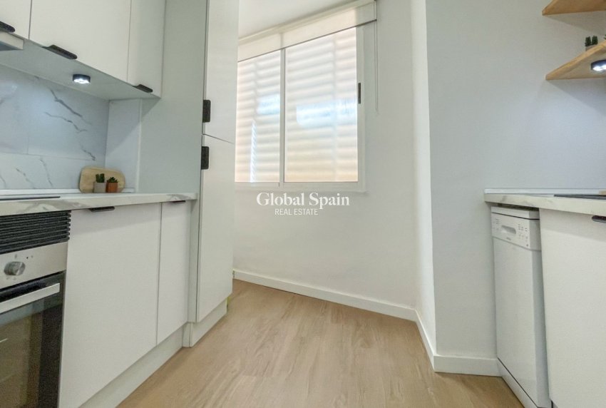 Wiederverkauf - WOHNUNG -
ORIHUELA COSTA - CABO ROIG