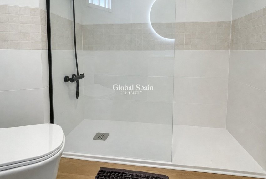 Wiederverkauf - WOHNUNG -
ORIHUELA COSTA - CABO ROIG