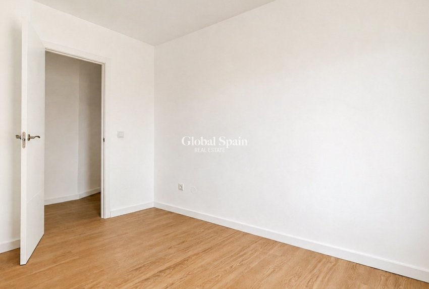 Wiederverkauf - WOHNUNG -
ORIHUELA COSTA - CABO ROIG