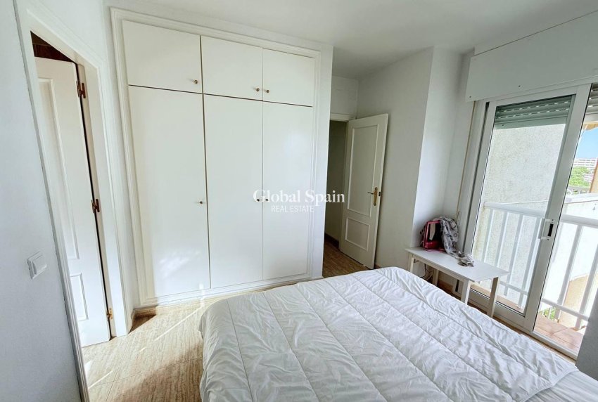 Wiederverkauf - WOHNUNG -
ORIHUELA COSTA - CAMPOAMOR