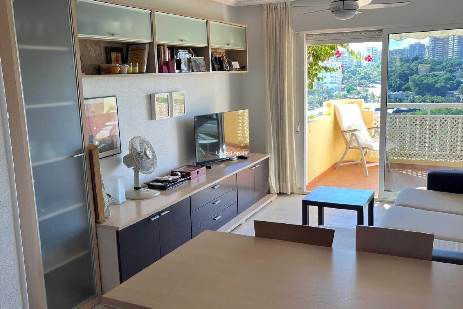 Wiederverkauf - WOHNUNG -
ORIHUELA COSTA - CAMPOAMOR