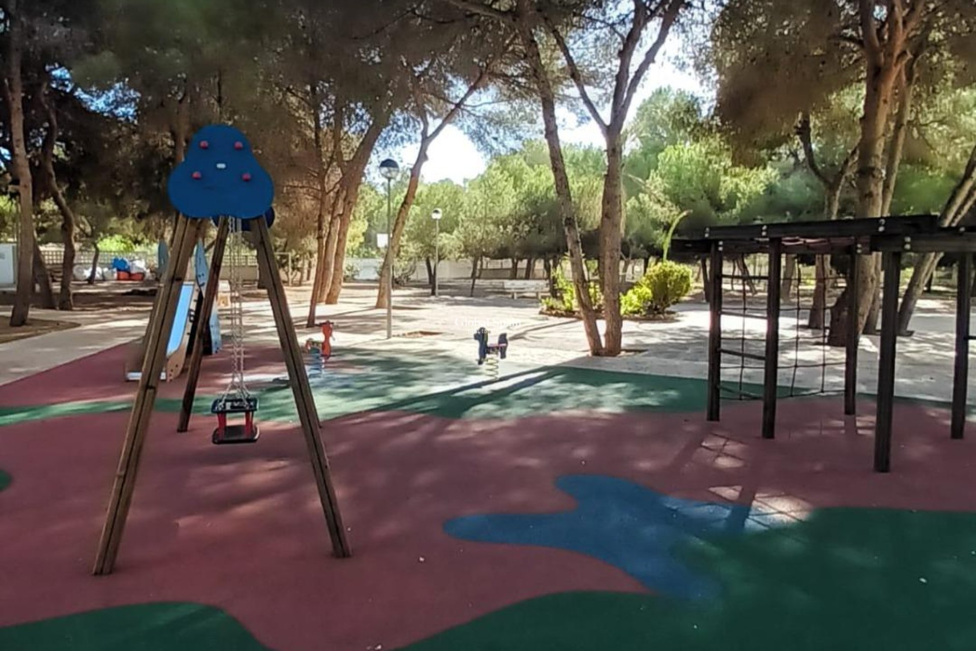 Wiederverkauf - WOHNUNG -
ORIHUELA COSTA - CAMPOAMOR