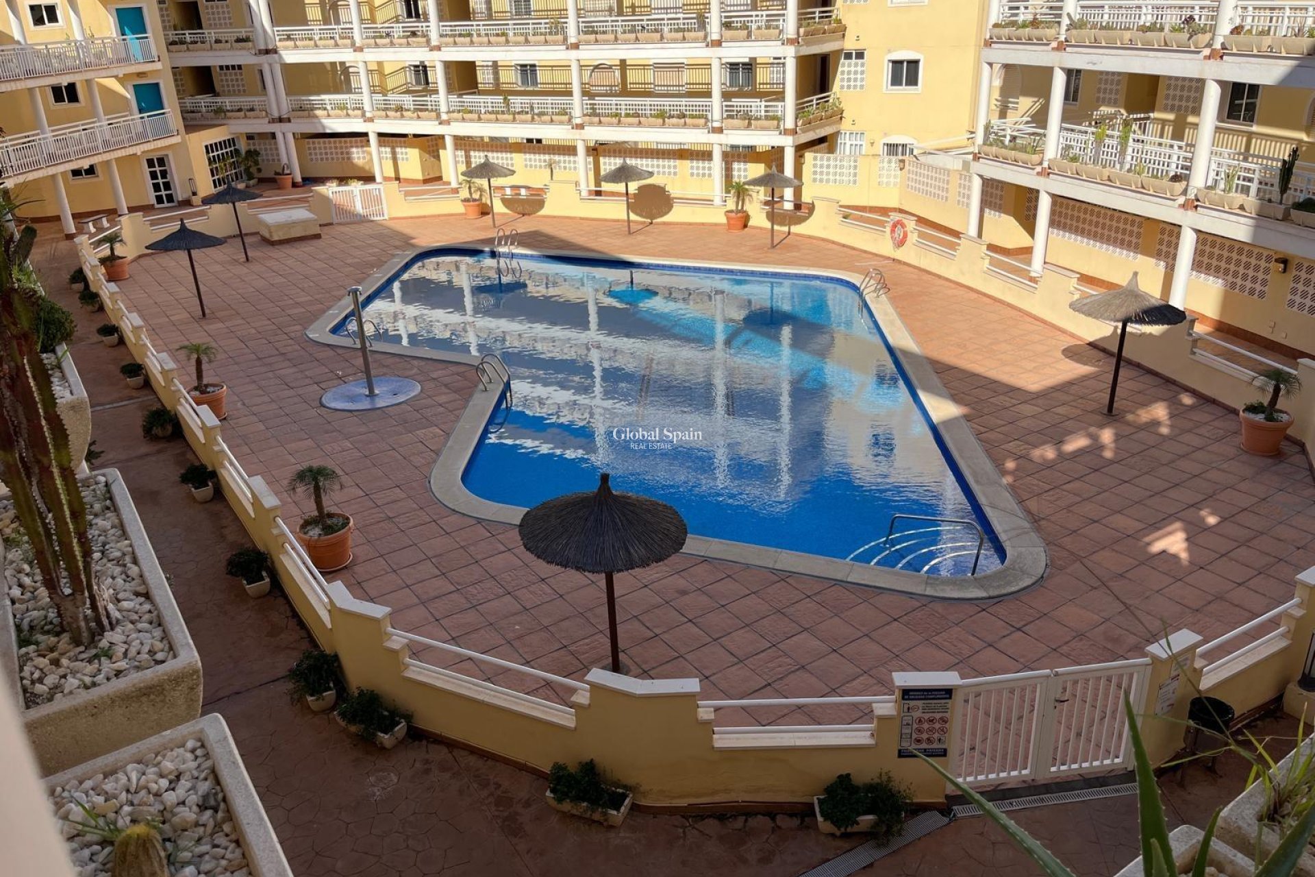 Wiederverkauf - WOHNUNG -
ORIHUELA COSTA - CAMPOAMOR