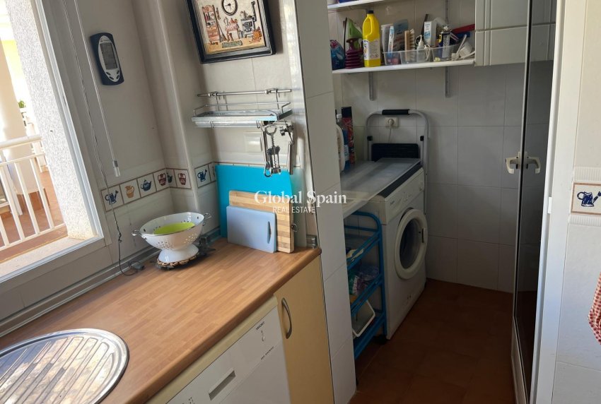 Wiederverkauf - WOHNUNG -
ORIHUELA COSTA - CAMPOAMOR