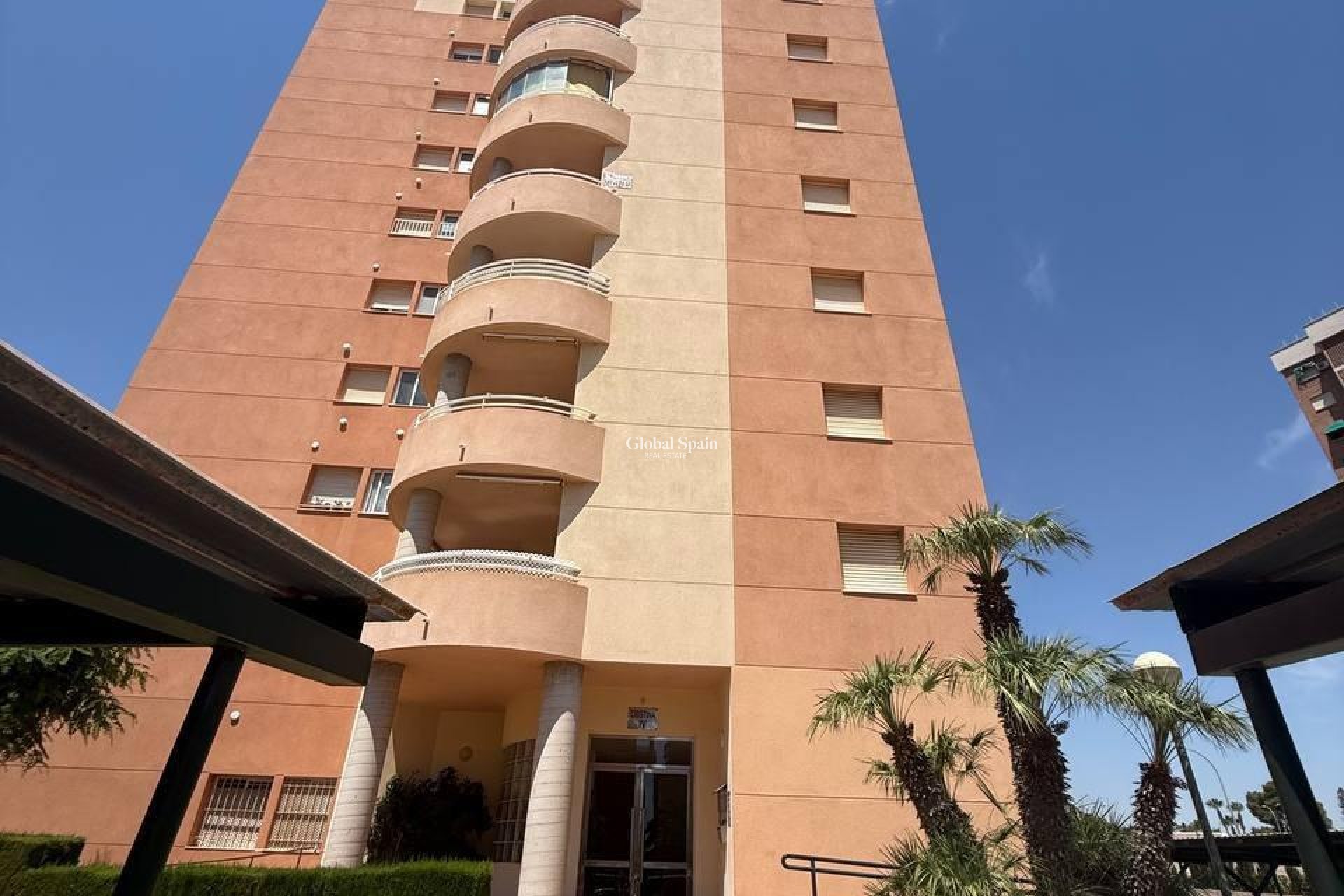 Wiederverkauf - WOHNUNG -
ORIHUELA COSTA - CAMPOAMOR