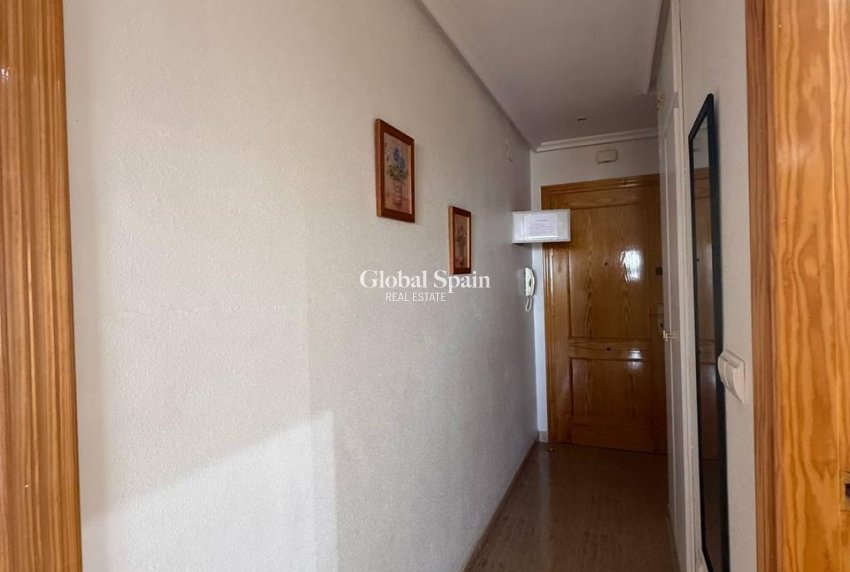 Wiederverkauf - WOHNUNG -
ORIHUELA COSTA - CAMPOAMOR
