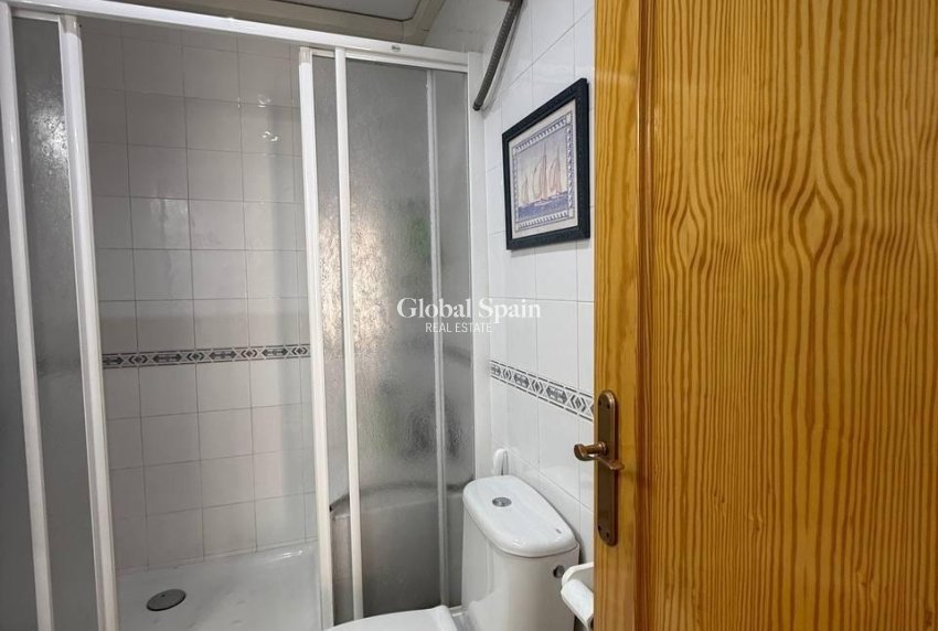 Wiederverkauf - WOHNUNG -
ORIHUELA COSTA - CAMPOAMOR