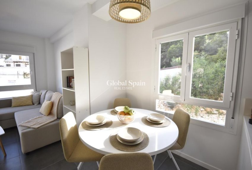 Wiederverkauf - WOHNUNG -
ORIHUELA COSTA - CAMPOAMOR