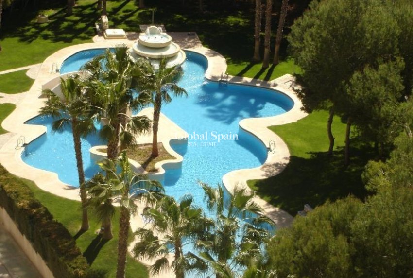 Wiederverkauf - WOHNUNG -
ORIHUELA COSTA - CAMPOAMOR