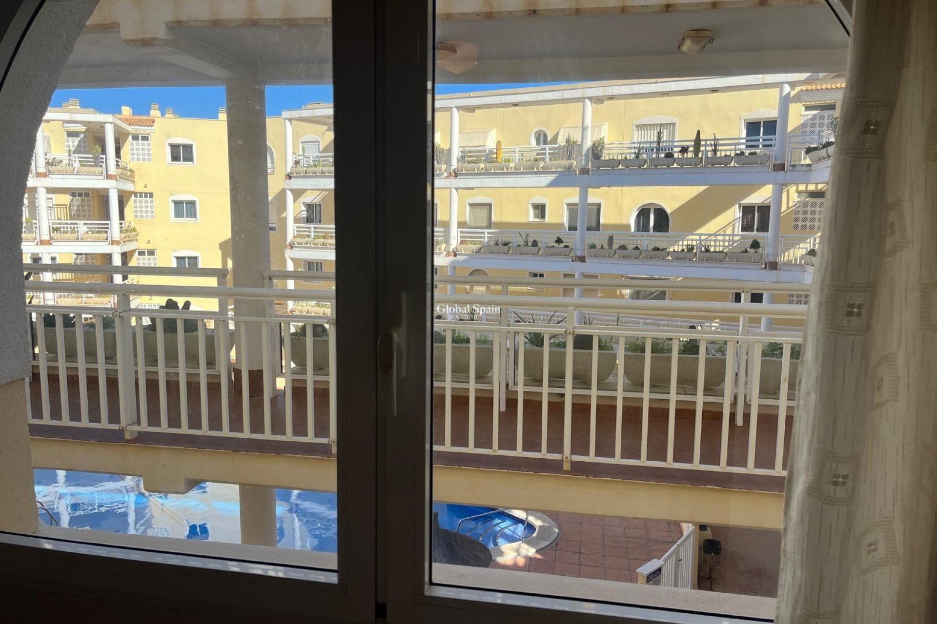 Wiederverkauf - WOHNUNG -
ORIHUELA COSTA - CAMPOAMOR