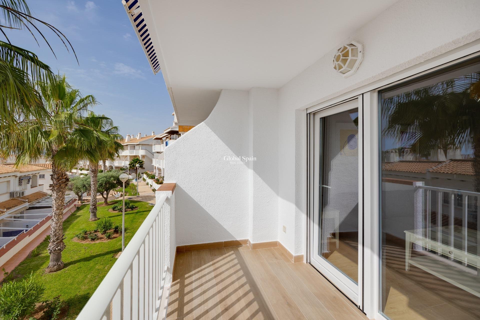 Wiederverkauf - Wohnung -
ORIHUELA COSTA - CAMPOAMOR