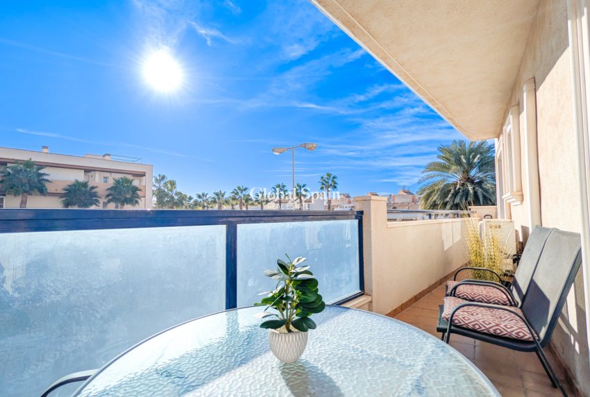 Wiederverkauf - WOHNUNG -
ORIHUELA COSTA - Costa Blanca