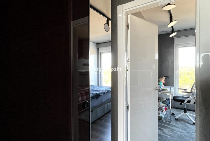 Wiederverkauf - WOHNUNG -
ORIHUELA COSTA - Costa Blanca