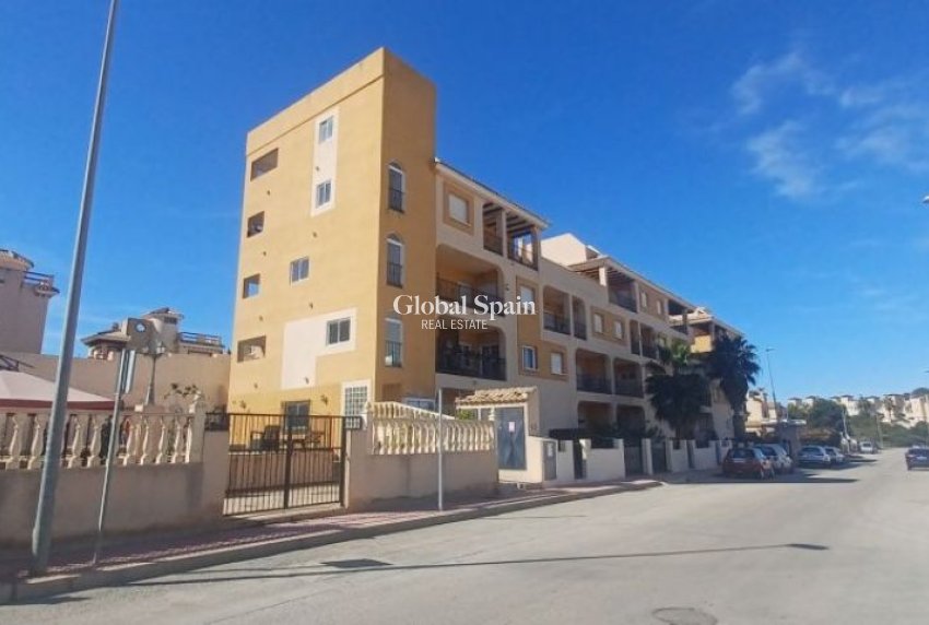 Wiederverkauf - WOHNUNG -
ORIHUELA COSTA - Costa Blanca