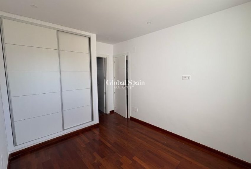 Wiederverkauf - WOHNUNG -
ORIHUELA COSTA - Costa Blanca