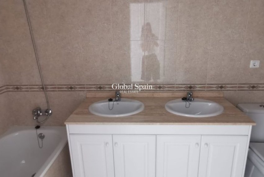 Wiederverkauf - WOHNUNG -
ORIHUELA COSTA - Costa Blanca