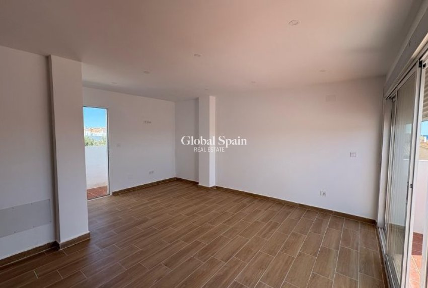 Wiederverkauf - WOHNUNG -
ORIHUELA COSTA - Costa Blanca
