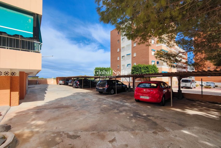 Wiederverkauf - WOHNUNG -
ORIHUELA COSTA - Costa Blanca