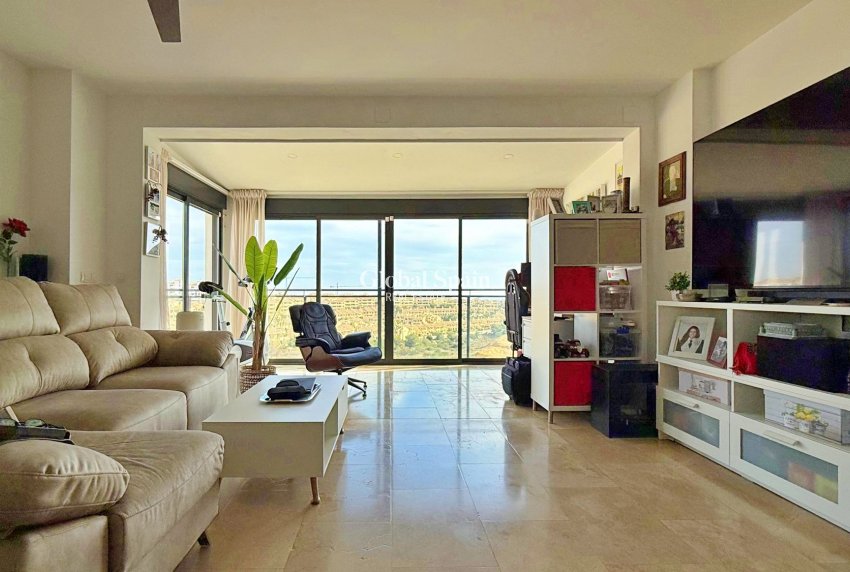 Wiederverkauf - WOHNUNG -
ORIHUELA COSTA - Costa Blanca