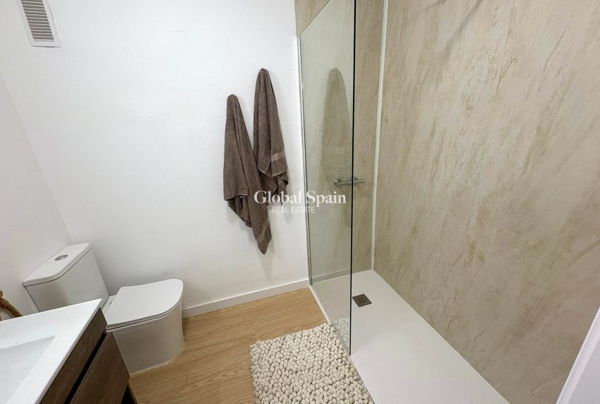 Wiederverkauf - WOHNUNG -
ORIHUELA COSTA - Costa Blanca